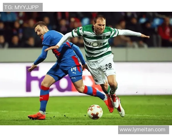 探讨现代足球俱乐部在全球赛事中展现的管理策略与竞技实力发展前景