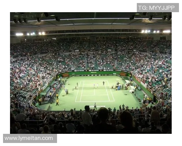 网球运动发展历程解析：从草地到硬地场地的技术与战术变革